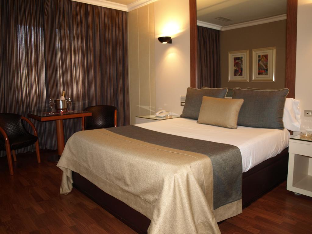 Motel Aeropuerto Vigo Oda fotoğraf