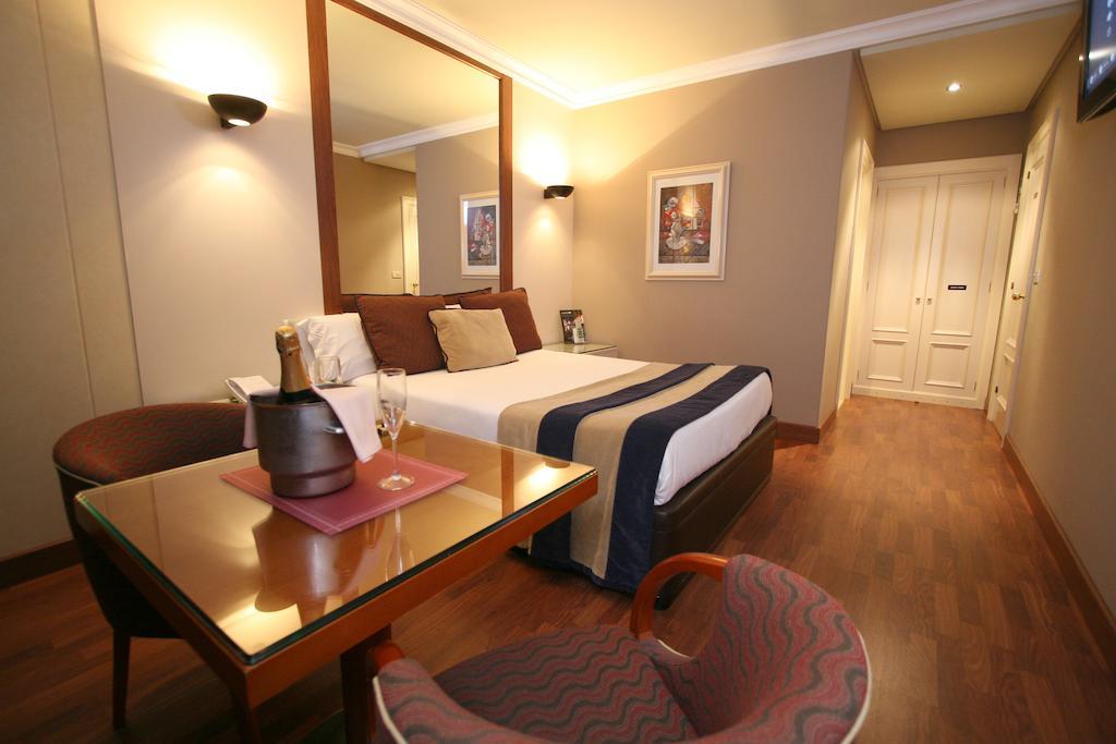 Motel Aeropuerto Vigo Oda fotoğraf