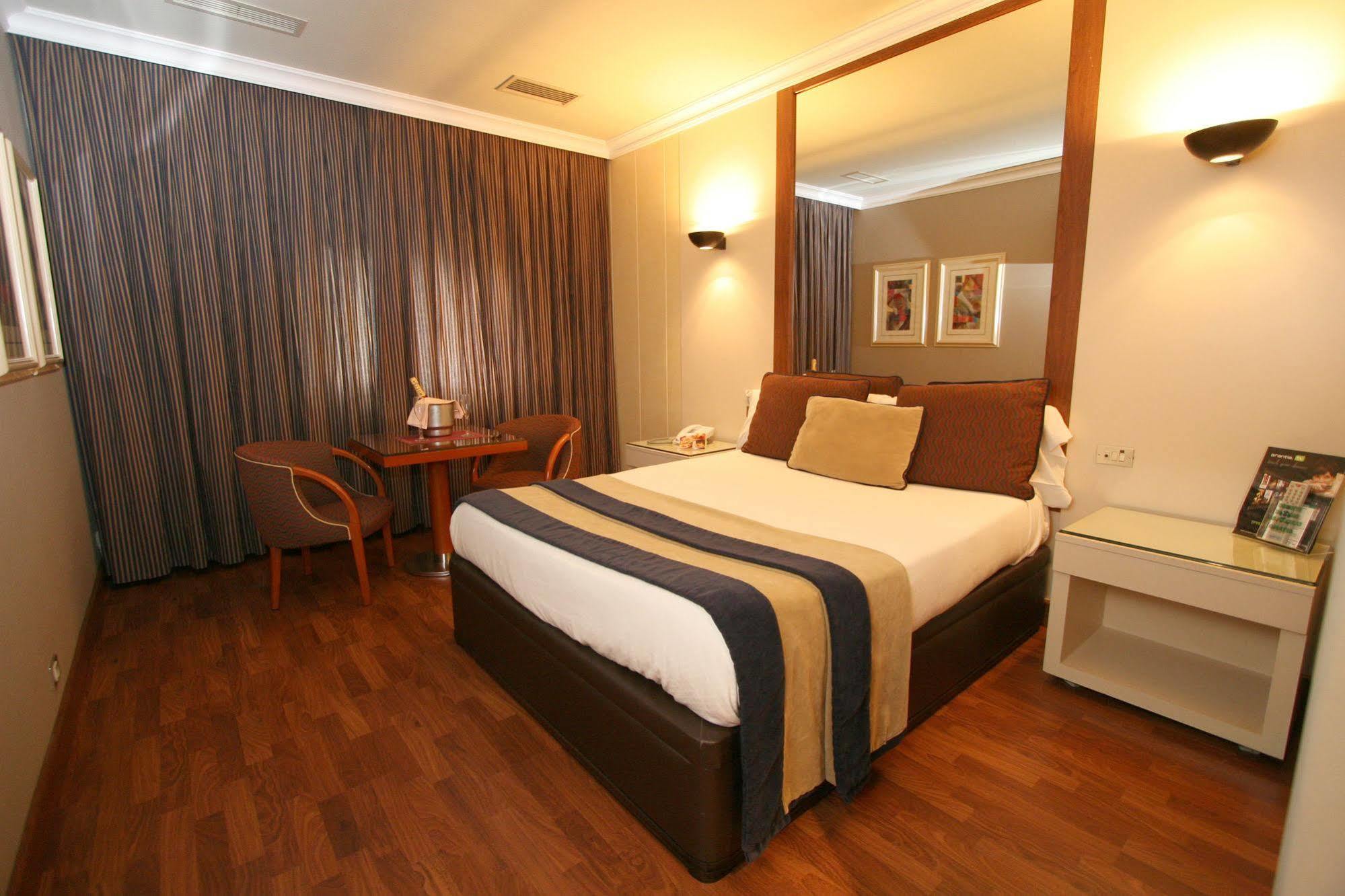 Motel Aeropuerto Vigo Dış mekan fotoğraf